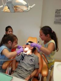 Kindertag-Zahnarztpraxis-Jguburia